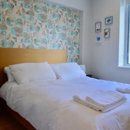 Contemporary 2 Bedroom In City Centre Апартаменты Бристоль
