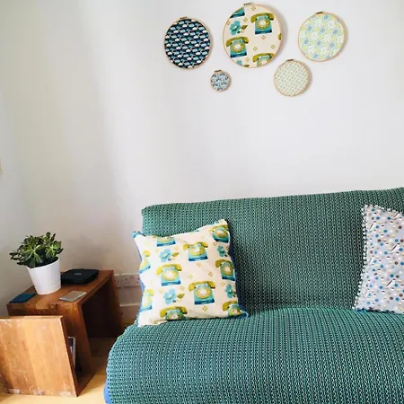 Lägenhet Contemporary 2 Bedroom In City Centre