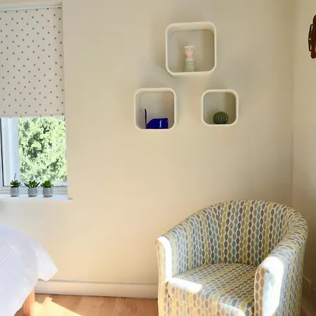 Contemporary 2 Bedroom In City Centre